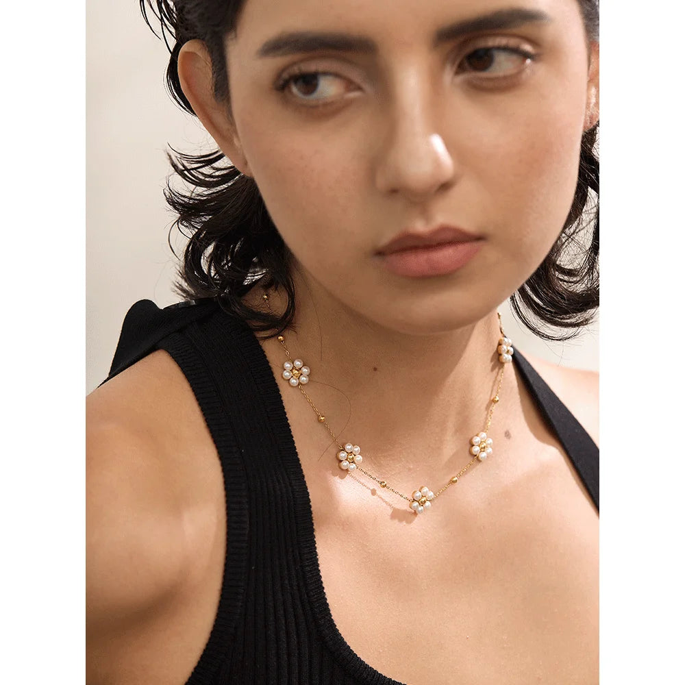 BloomLace Necklace